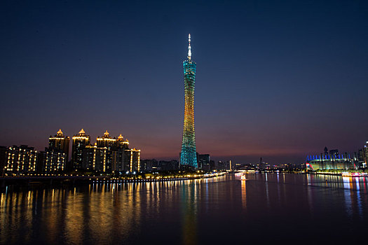 傍晚的广州塔图片_傍晚的广州塔图片大全_傍晚的广州塔图片素材