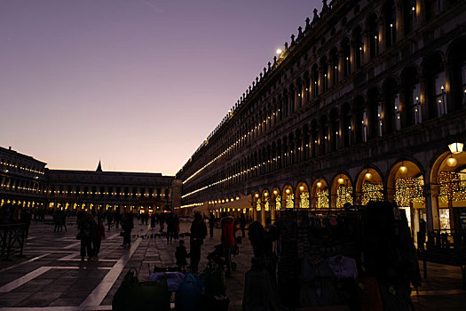 意大利威尼斯广场夜景