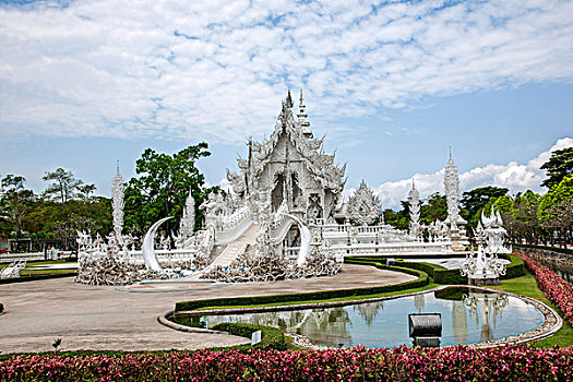 泰北清莱白庙又叫,龙昆寺,灵光寺或白龙寺,wat,rong,khun