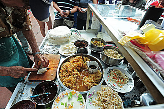 malaysia,melaka,preparing,food,for,junker,street,party