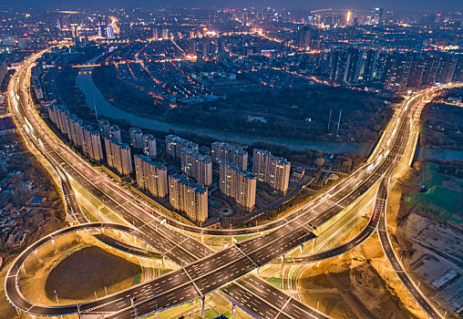 江苏省淮安市刚开通的内环高架快速路夜景