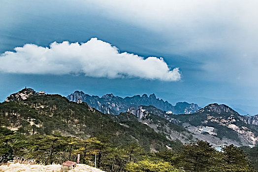 安徽省黄山市黄山风景区天海大峡谷自然景观