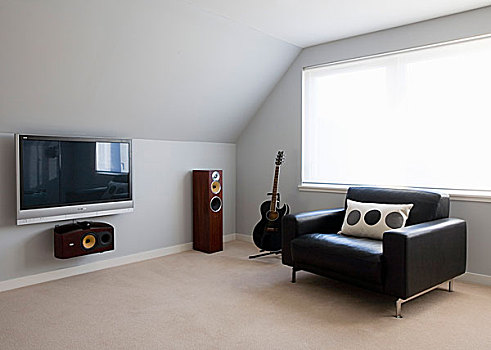 壁装式,平板电视,现代,起居室,黑色,皮制扶手椅