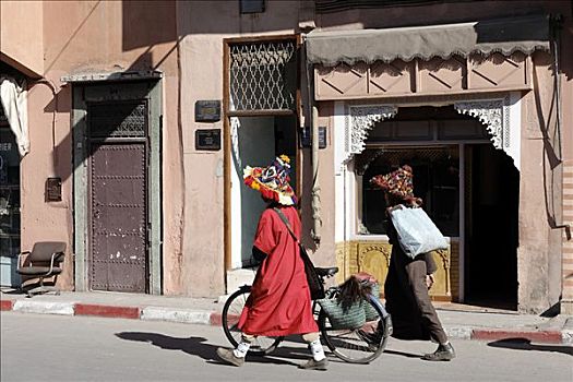 两个,水,穿,传统服装,道路,历史,马拉喀什,摩洛哥,非洲