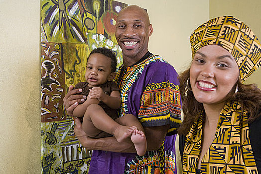 肖像,高兴,美国黑人,家庭,衣服,传统,非洲,室内,看镜头