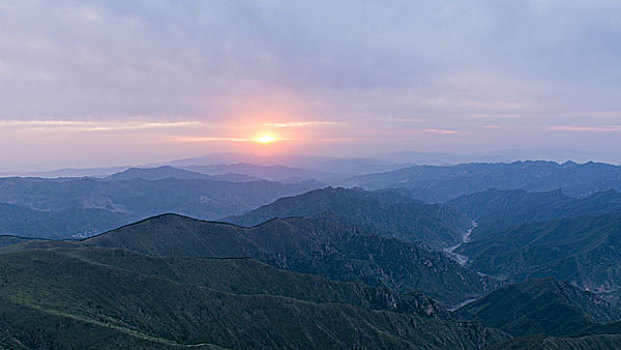 山西五台山东台日出