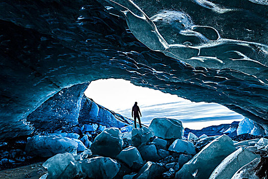 后视图,剪影,人,站立,冰,石头,入口,冰川冰,洞穴