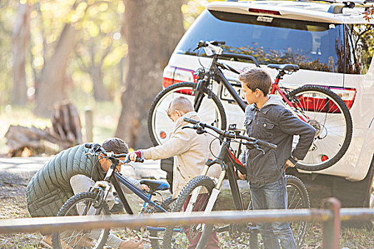 父亲,儿子,卸载,自行车,汽车
