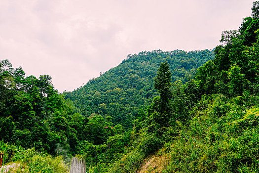 深山古寺