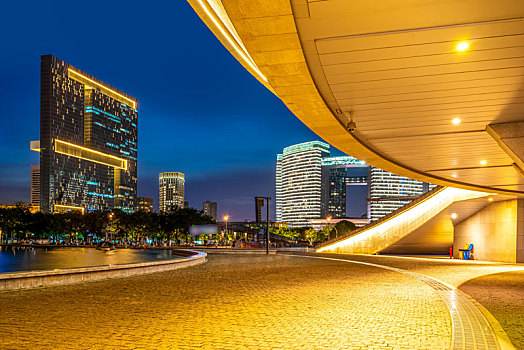 杭州钱江新城夜景和街道街景