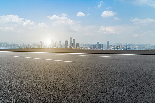 道路地面天际线和城市建筑景观