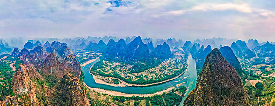 广西桂林山水漓江风光喀斯特地貌自然风光航拍
