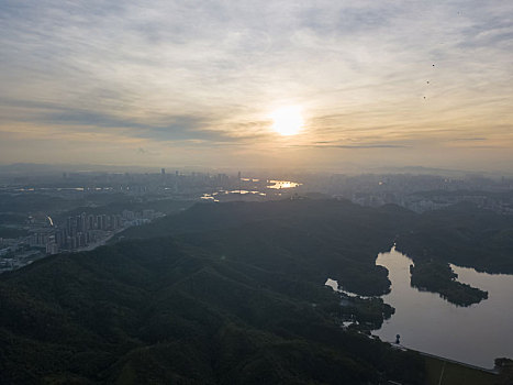 清晨惠州红花湖景区日出航拍风光