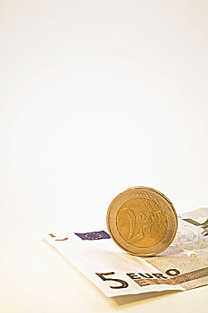 特写,5欧元,货币,2欧元,硬币,白色背景,魁北克,加拿大