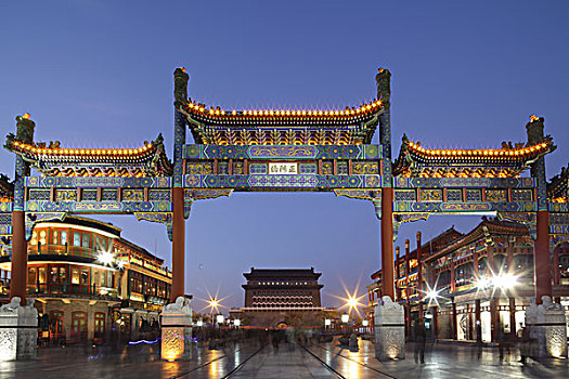 北京前门步行街牌楼