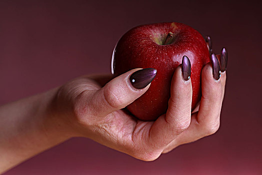 红苹果,女人,手,紫色,上漆,指甲