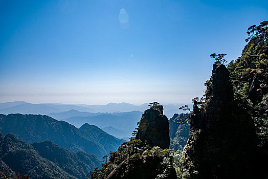 江西上饶三清山西海岸群山