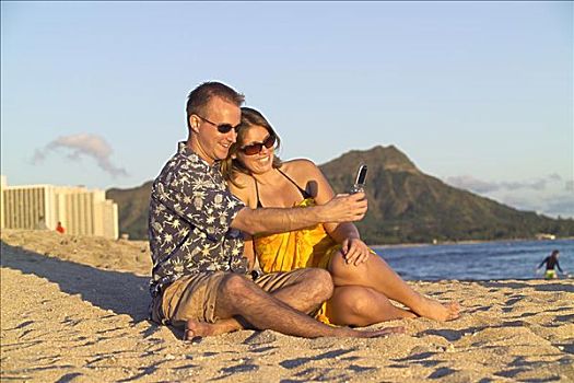夏威夷,瓦胡岛,怀基基海滩,坐,夫妇,海滩,钻石海岬,背景,照相,拍照手机