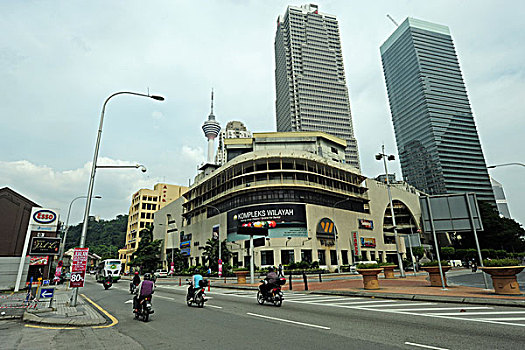 malaysia,kuala,lumpur,street,view,of,kl,tower