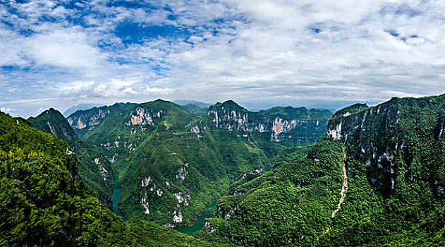 重庆云阳龙缸国家地质公园峡谷栈道