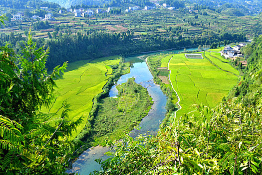 贵州省遵义市凤冈县新建镇长碛古寨田园风光