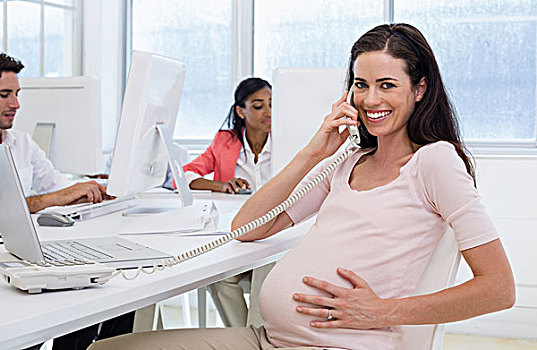 休闲,怀孕,职业女性,交谈,打电话,书桌