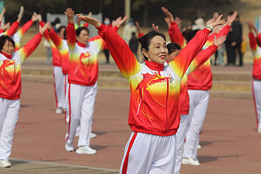 山东省日照市,千人共跳广场舞,掀起全民健身热潮