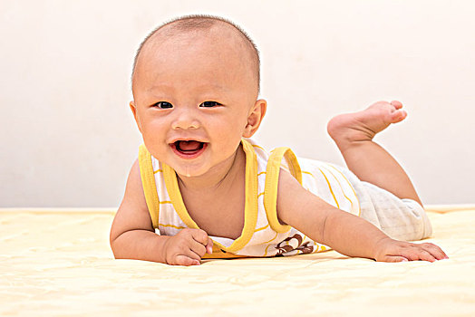 婴幼儿表情微笑人像特写