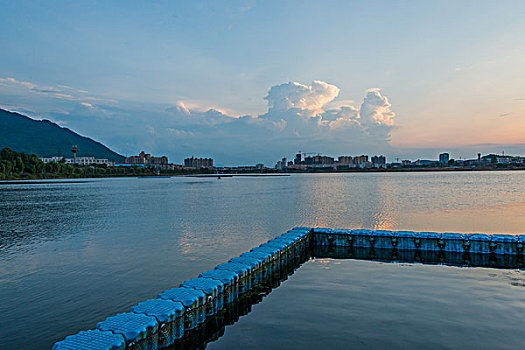 湖面风景