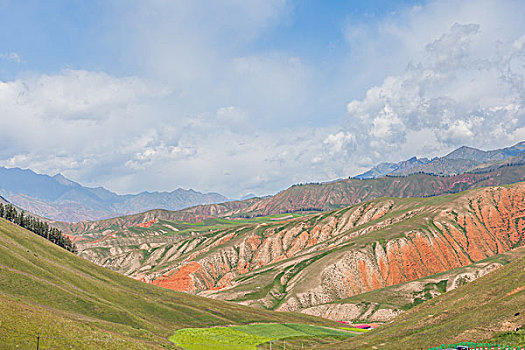 青海祁连县卓尔山美景