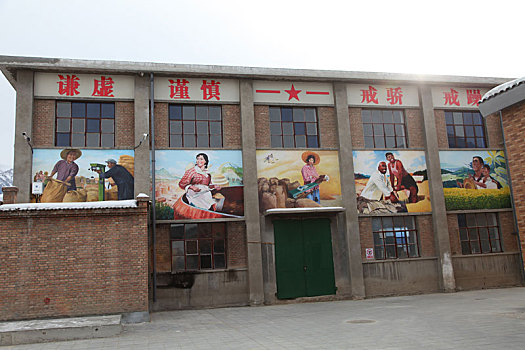 新疆巴里坤,老面粉厂改造成文创园,再现城市历史记忆