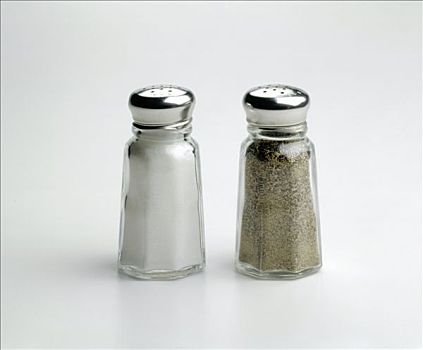 盐,胡椒,调料瓶,白色背景