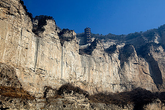 山西绵山-五龙峰上的正果寺