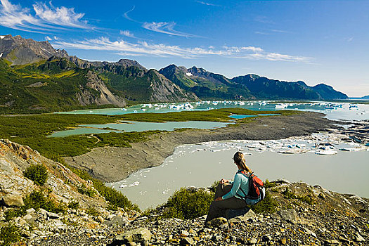 女性,远足者,俯瞰,湖,奇奈峡湾国家公园,肯奈半岛,阿拉斯加,夏天