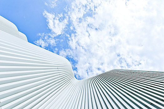 厦门发布2019年企业工资增长指导线 上线13%下线3%