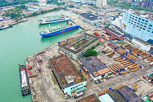 航拍海南海口秀英港,海口港客运站