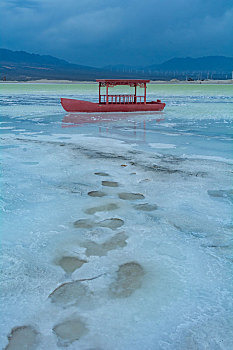 新疆达坂城guhya古海雅盐湖旅游生态景区