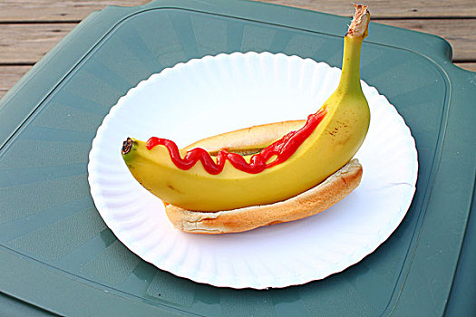 香蕉,狗,番茄酱