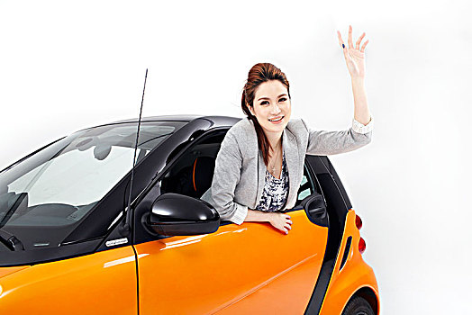 亚洲都市女青年的汽车生活