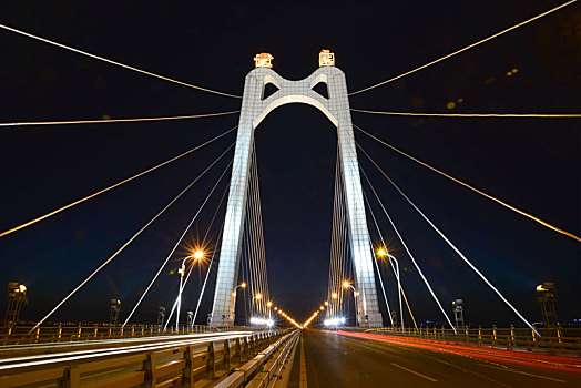 黑龙江省大庆市龙凤湿地大桥图片