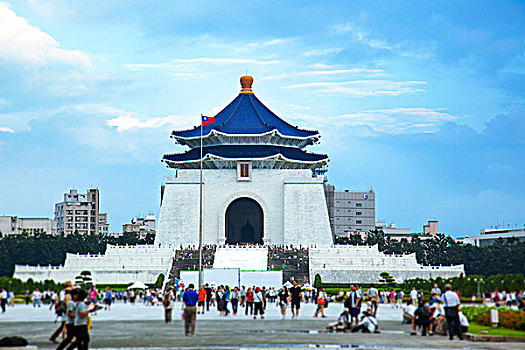 台湾台北景点,蒋介石纪念堂,中正纪念堂更名为自由广场