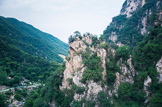 岩石山体的局部