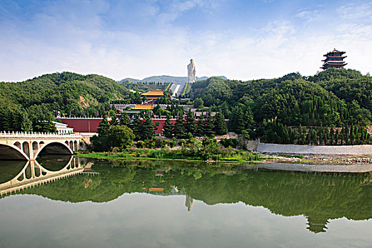 河南省鲁山县佛泉寺中原大佛