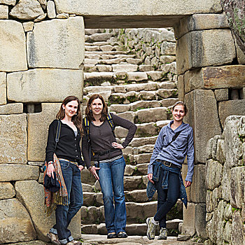 三个女孩,旅游,马丘比丘,秘鲁