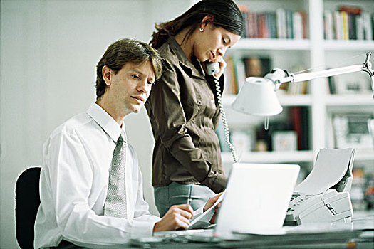 男性,女性,同事,书桌,男人,使用笔记本,电脑,女人,电话