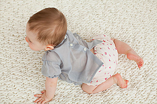 女婴,爬行,地毯