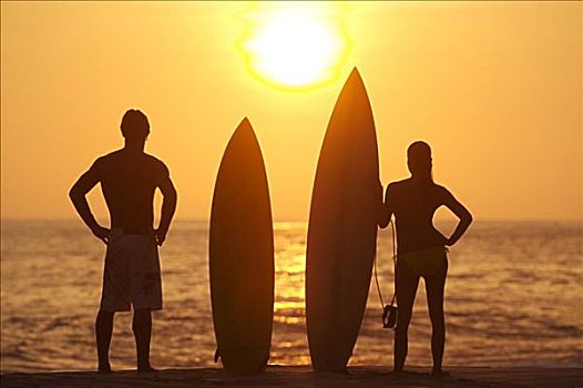 夏威夷,瓦胡岛,剪影,男人,女人,海滩,冲浪板,日落