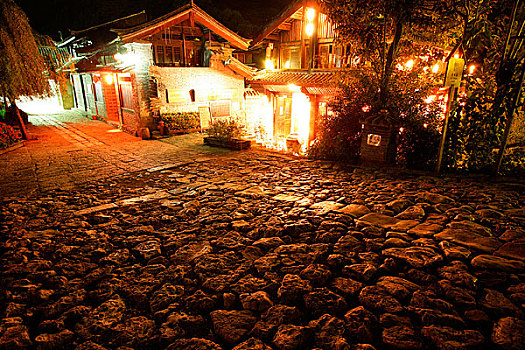 云南束河古镇夜景