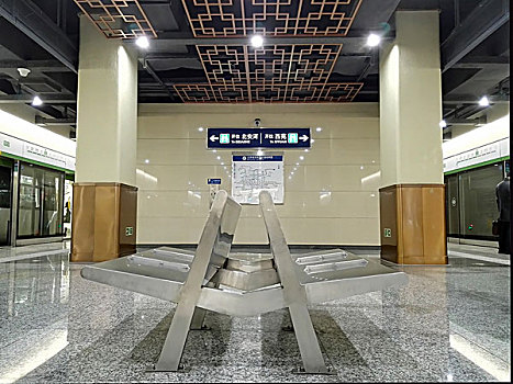 北京16号线西苑站台