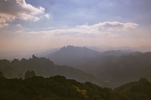 秀丽三清山